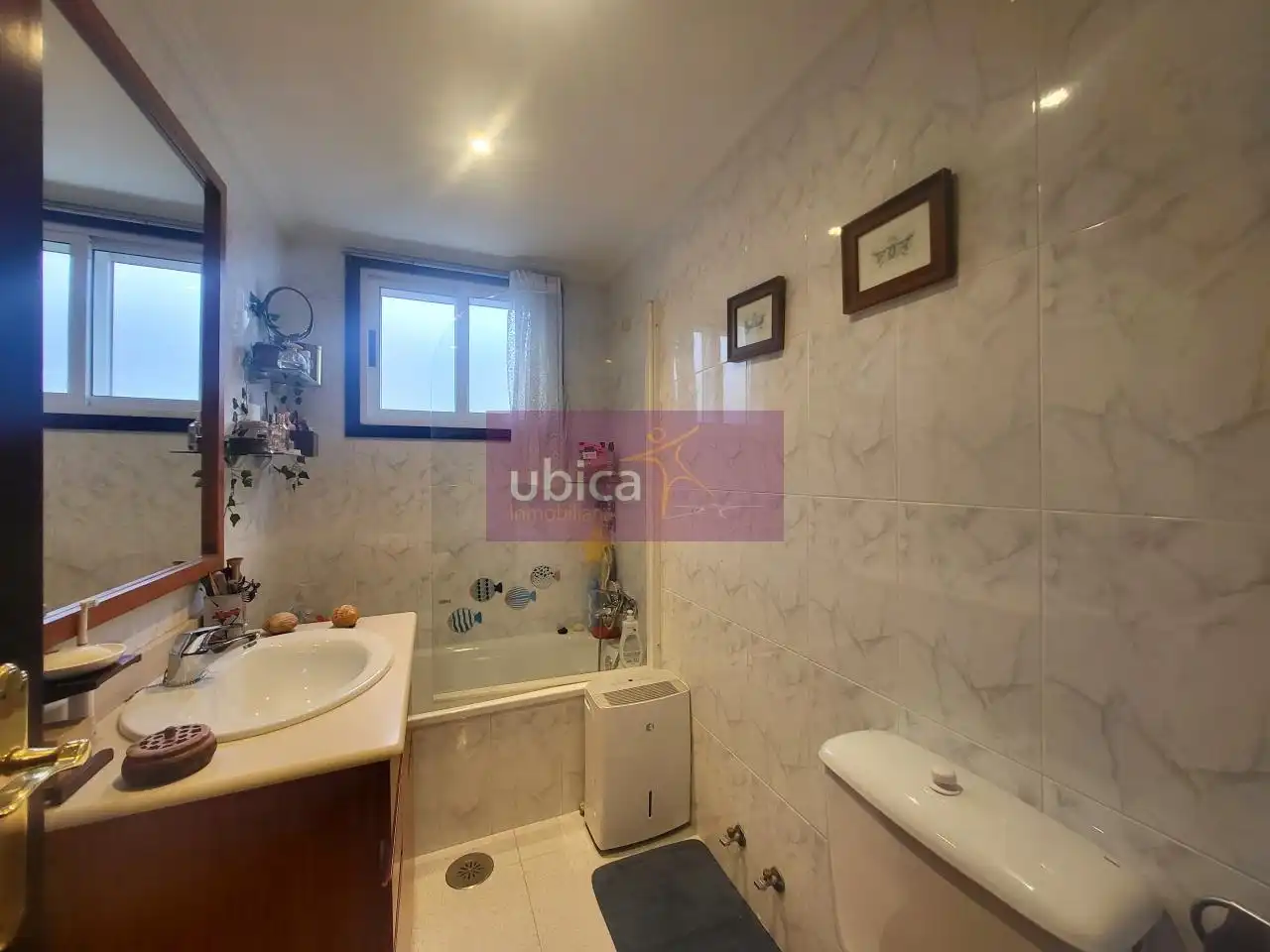 Baño de Piso en venta en Vigo  con Calefacción, Parquet y Trastero