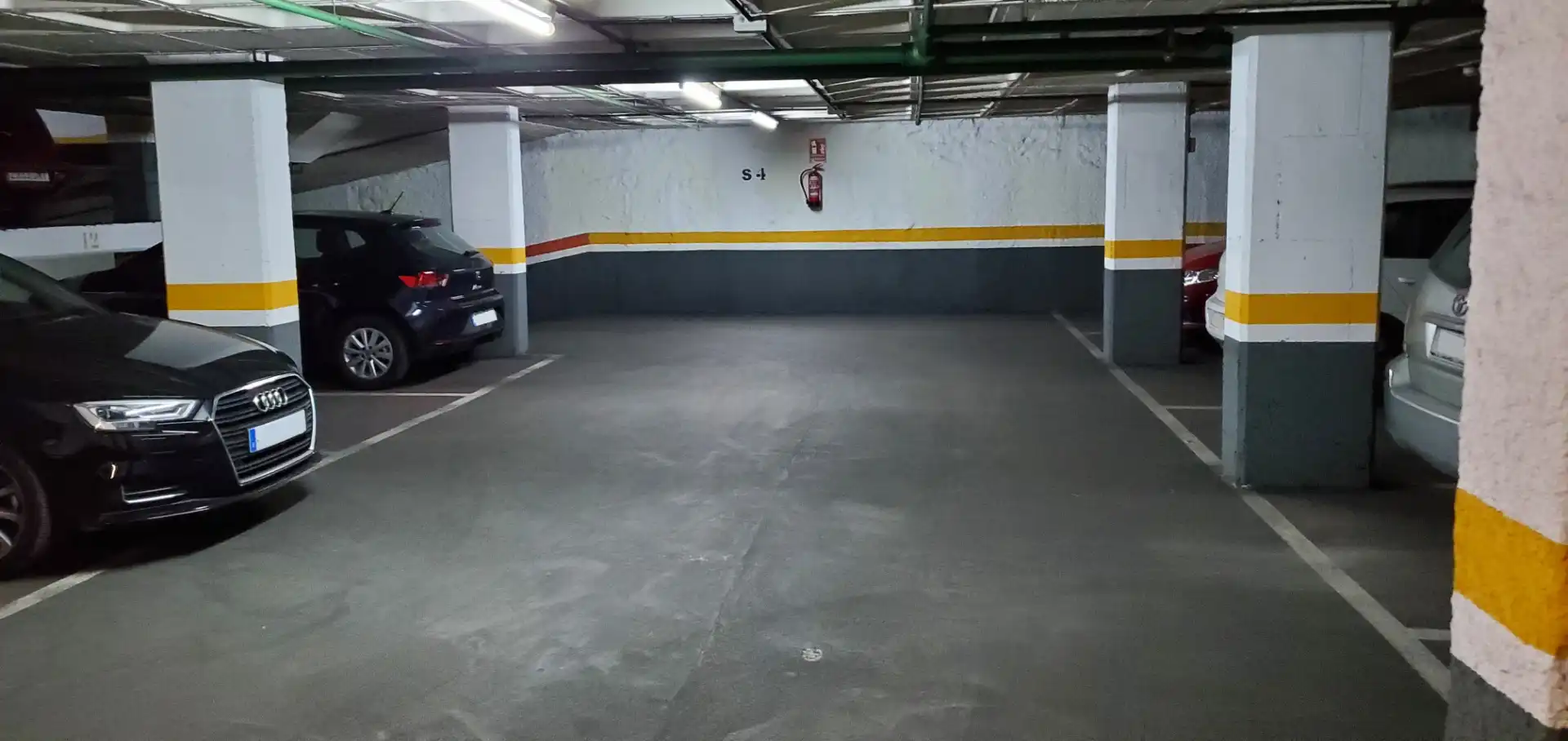 Individual con ascensor en venta en Carrer dels Comtes de Bell-Lloc 79, imagen 3
