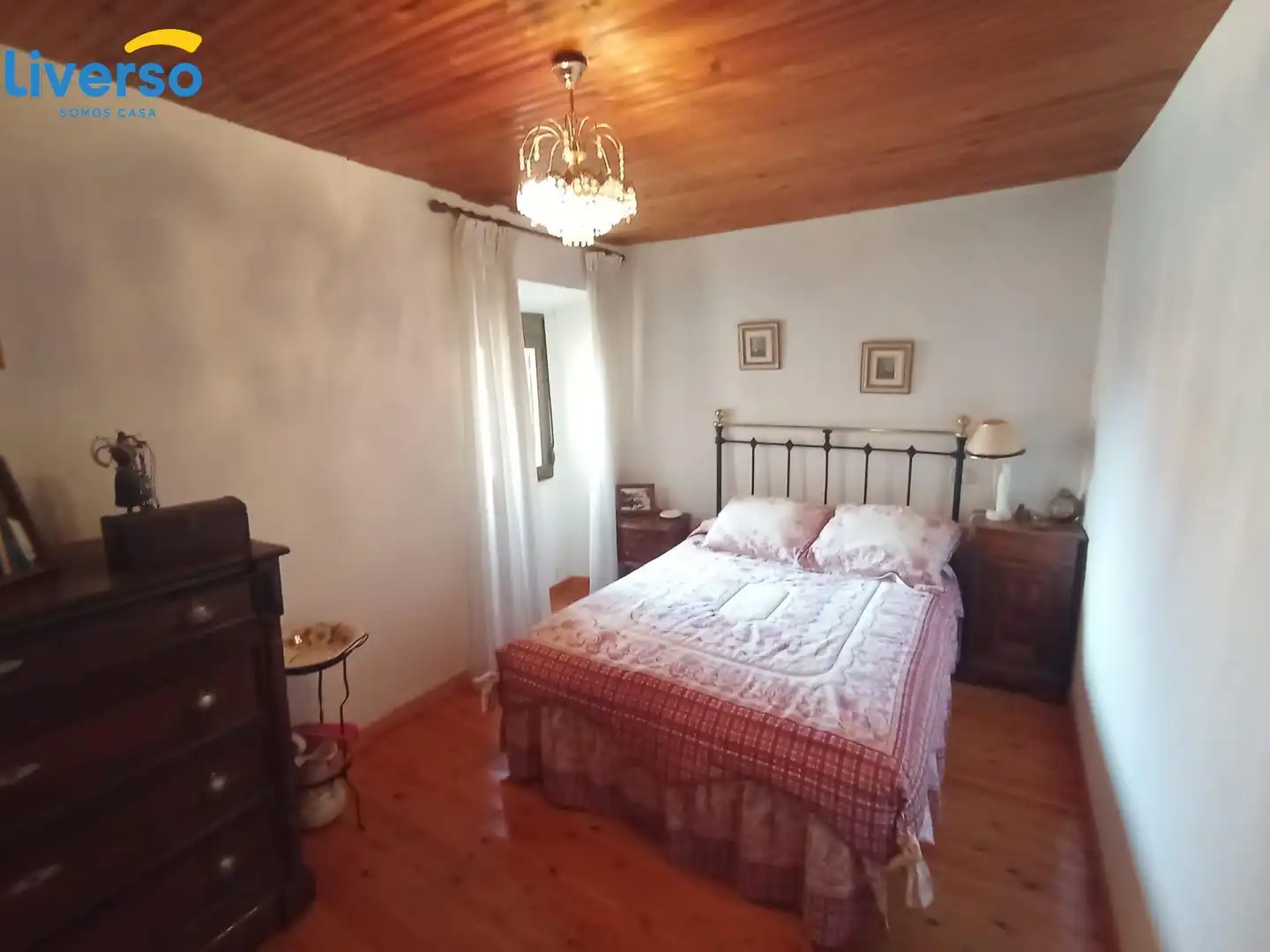 Dormitori de Casa o xalet en venda en Villatuelda amb Calefacció, Jardí privat i Moblat