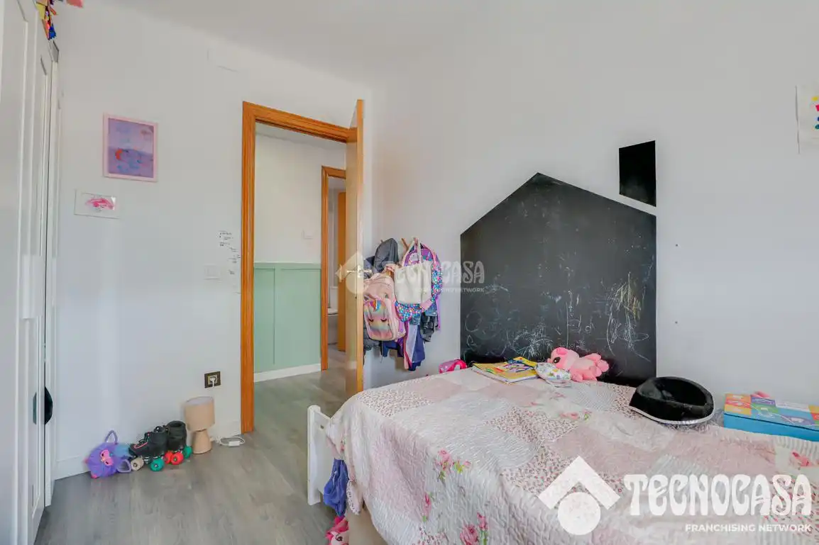 Bedroom of Flat for sale in Terrassa  with Heating and Balcony