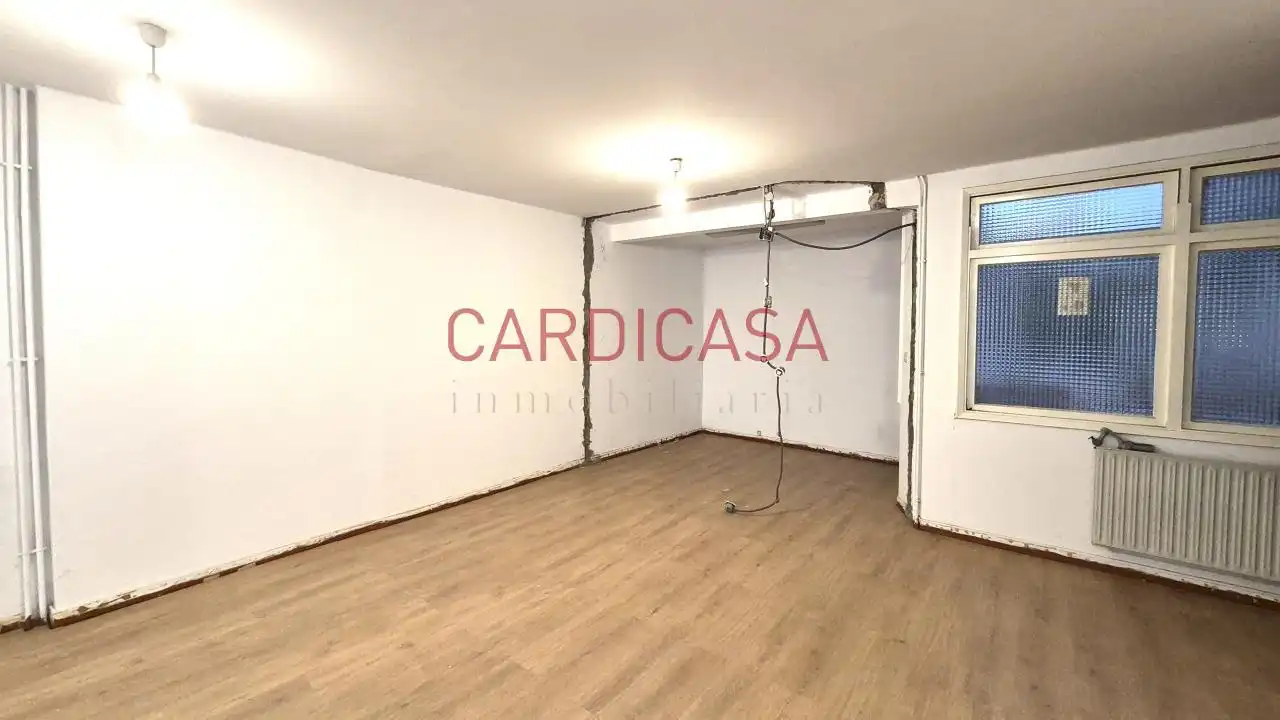 Office for sale in Vigo   with Heating