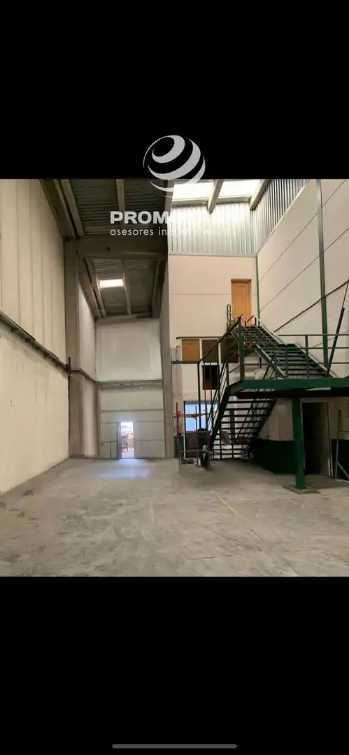 Nave industrial en venta en Herreros