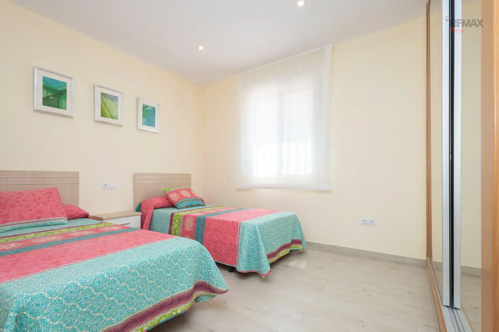 Vivienda con piscina en venta en Calle Islas Canarias, imagen 32