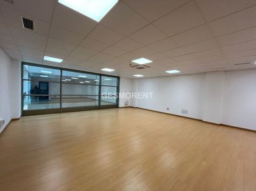 Bureau avec ascenseur à louer à Nord