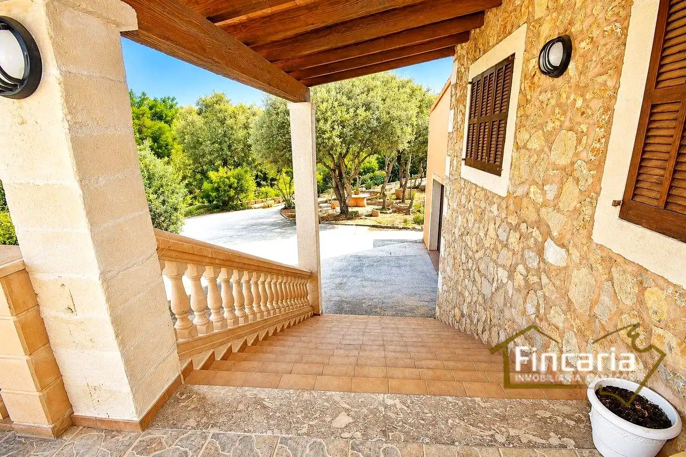 Country homes for sale in Manacor  with Air Conditioner, Private garden and Terrace