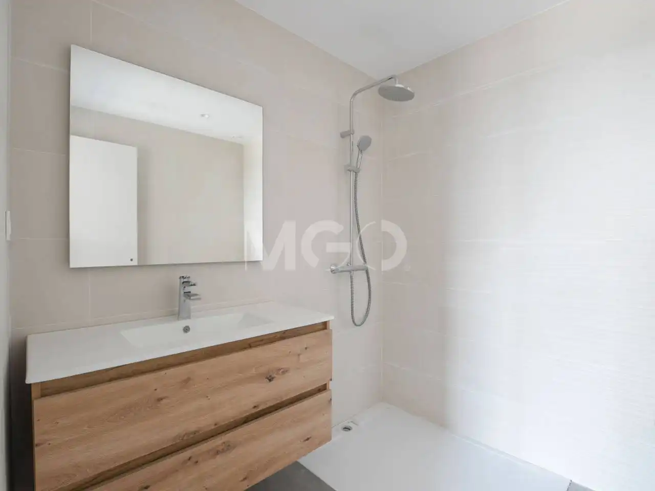 Badezimmer von Wohnung zum Verkauf in Vic mit Heizung und Terrasse