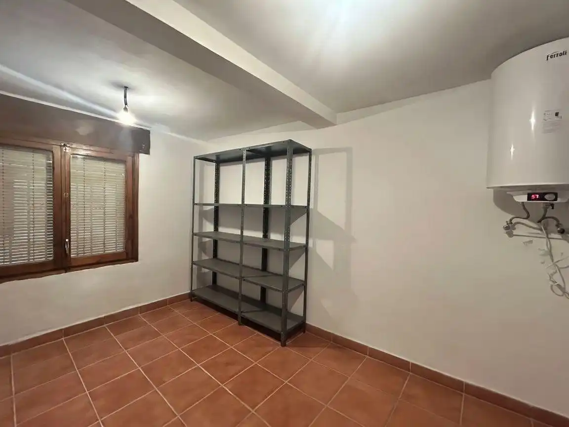 Flat for sale in Valtierra  with Air Conditioner, Parquet flooring and Storage room