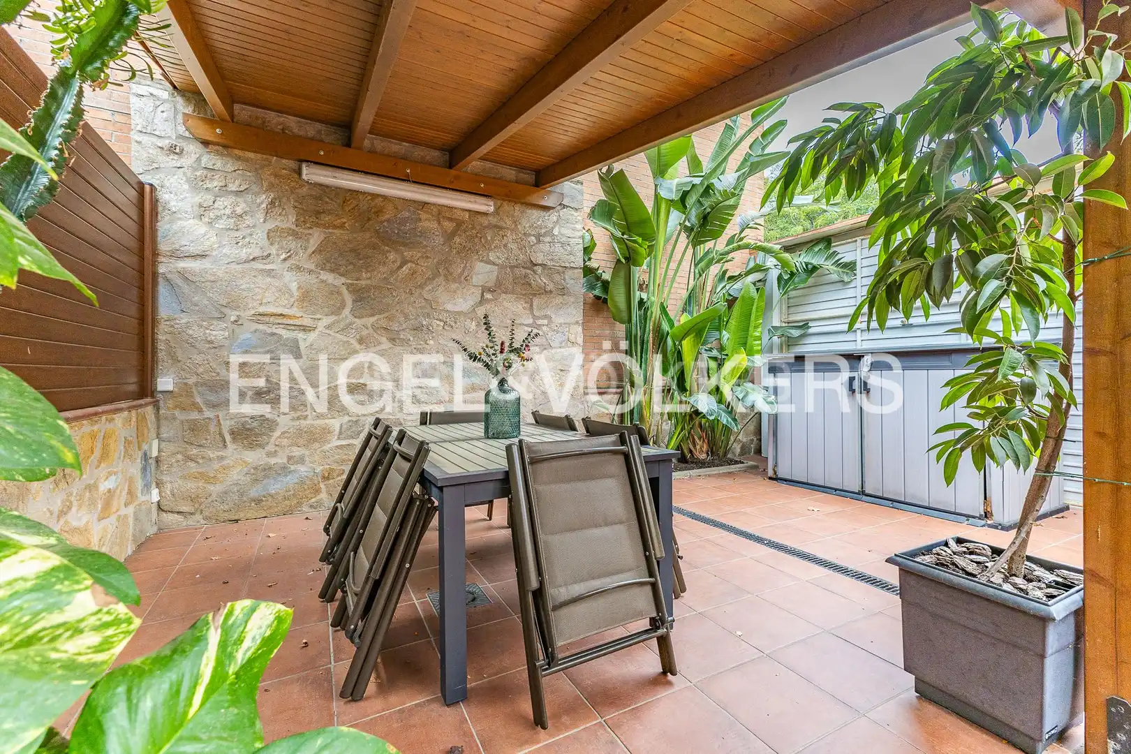 Terrassa de Casa o xalet en venda en Castellar del Vallès amb Aire condicionat, Calefacció i Jardí privat