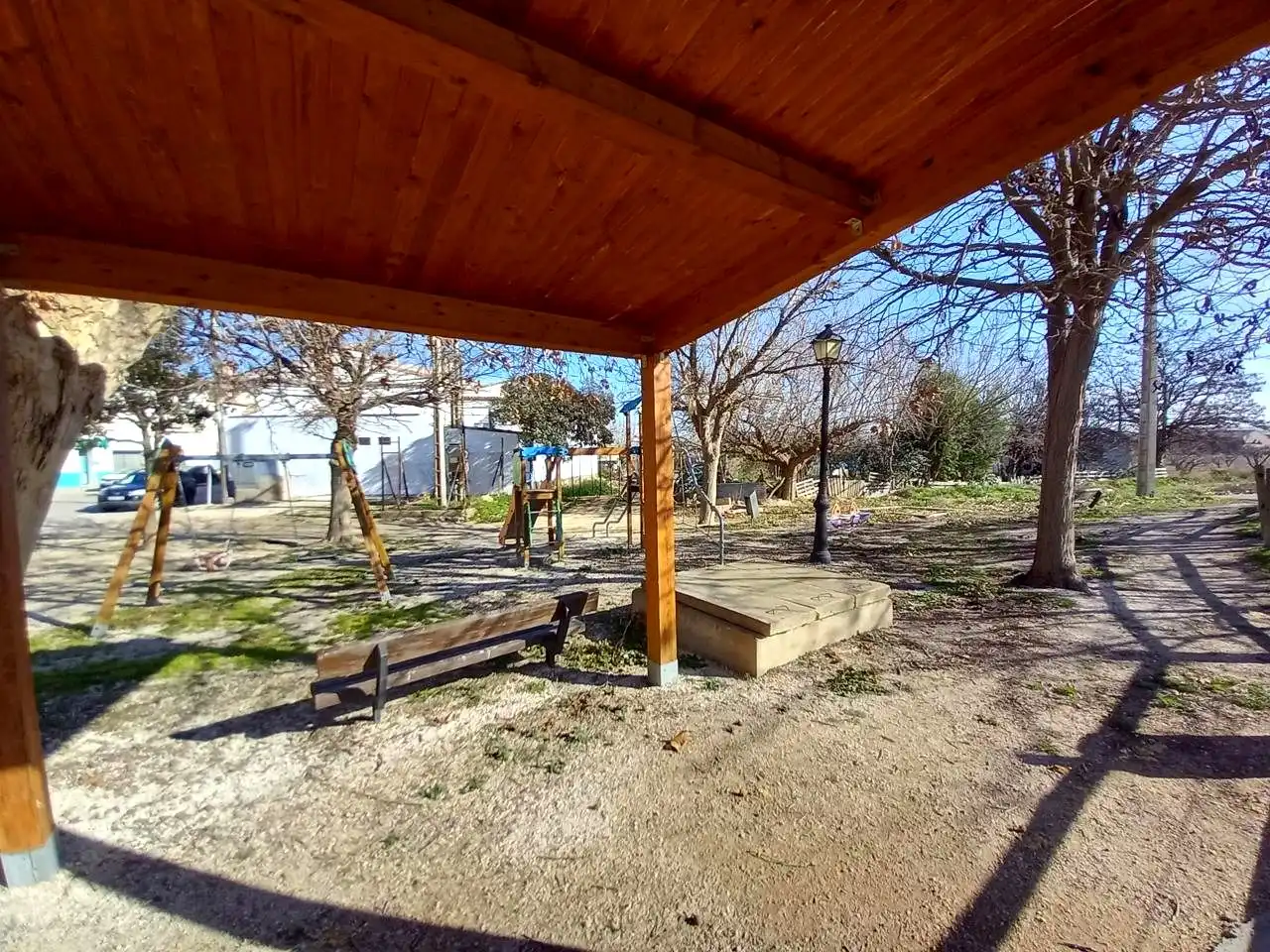 Vista exterior de Casa o chalet en venta en Codo con Jardín privado, Trastero y Balcón