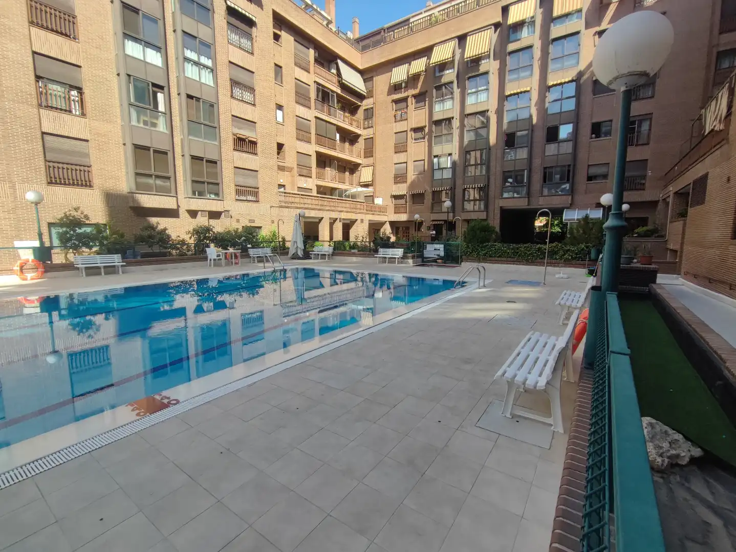 Piscina de Piso en venta en Madrid con Calefacción, Terraza y Horno