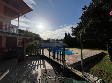 Xalet amb piscina en venda a Norte-Sierra