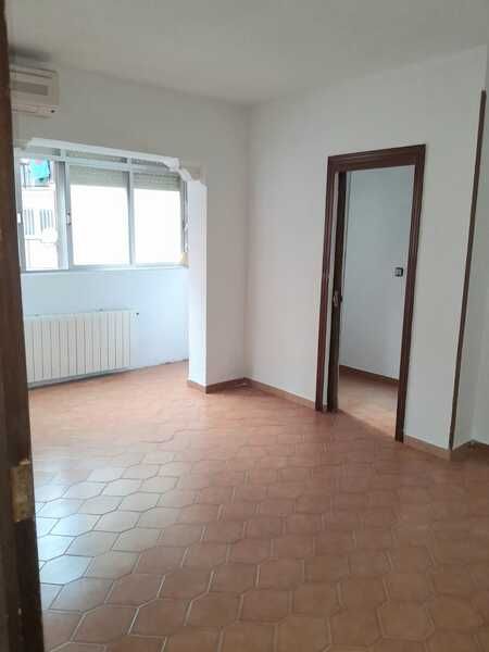 Habitación de Piso en venta en  Madrid Capital con Aire acondicionado, Calefacción y Terraza