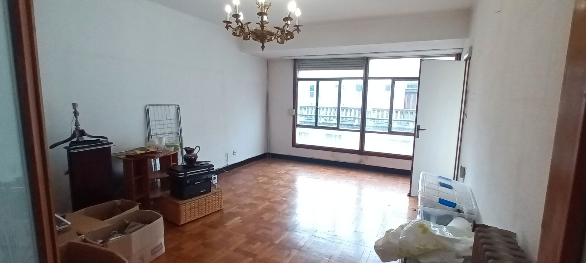 Sala d'estar de Pis en venda en Vigo  amb Balcó