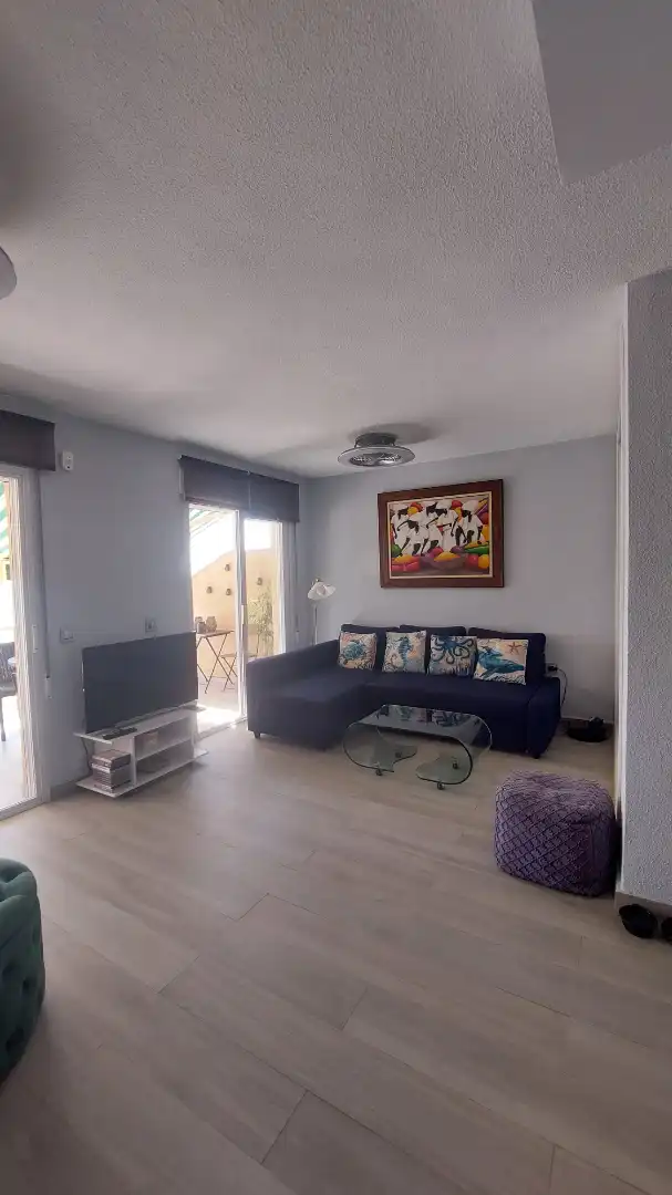 Sala de estar de Dúplex de alquiler en La Manga del Mar Menor con Aire acondicionado, Terraza y Amueblado