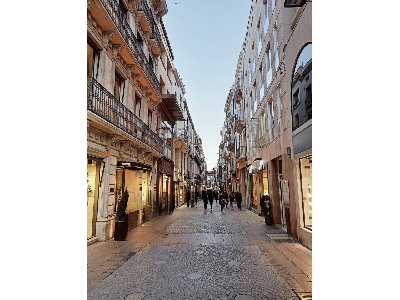 Exterior view of Flat for sale in Reus  with Air Conditioner