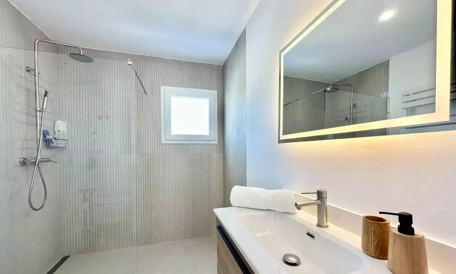 Casa con piscina en venta en joan luis vives, imagen 21