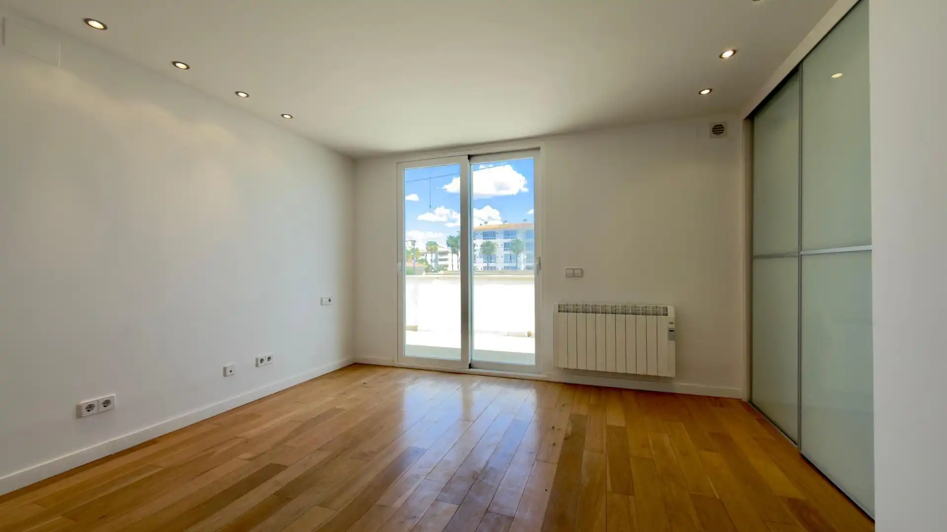 Bedroom of Detached homes for sale in L'Alfàs del Pi  with Air Conditioner, Heating and Terrace
