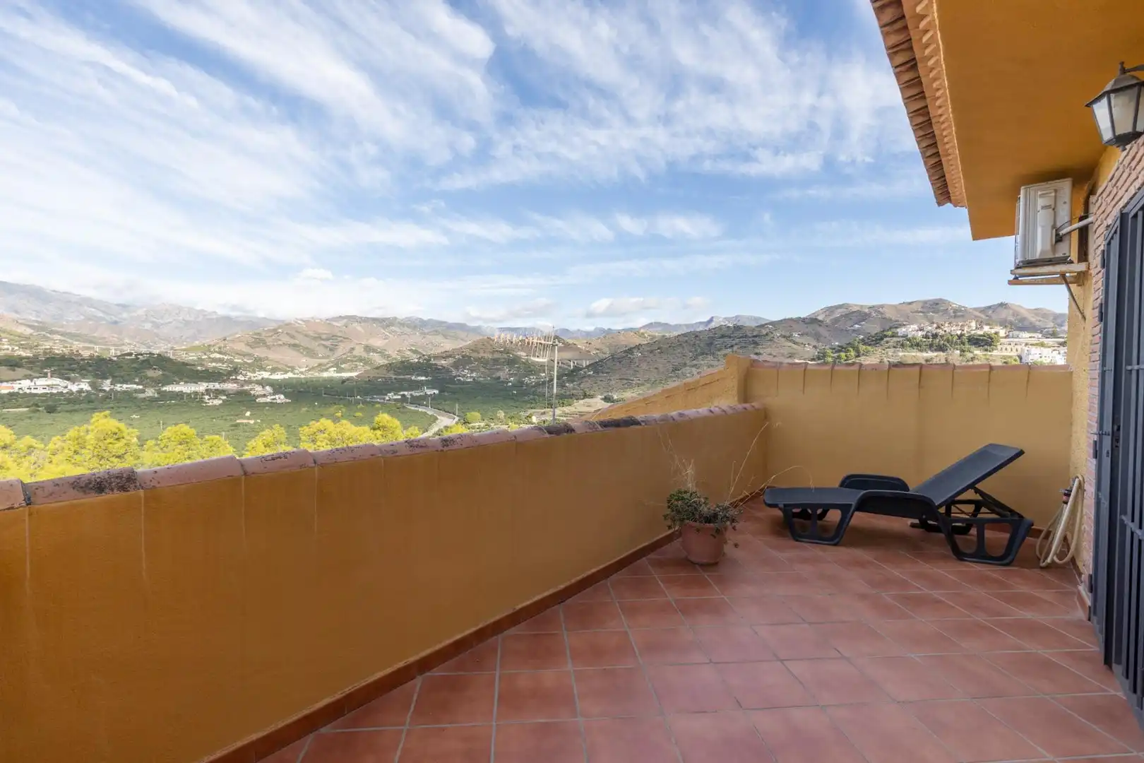 Terraza de Casa o chalet en venta en Madrid con Aire acondicionado, Calefacción y Jardín privado