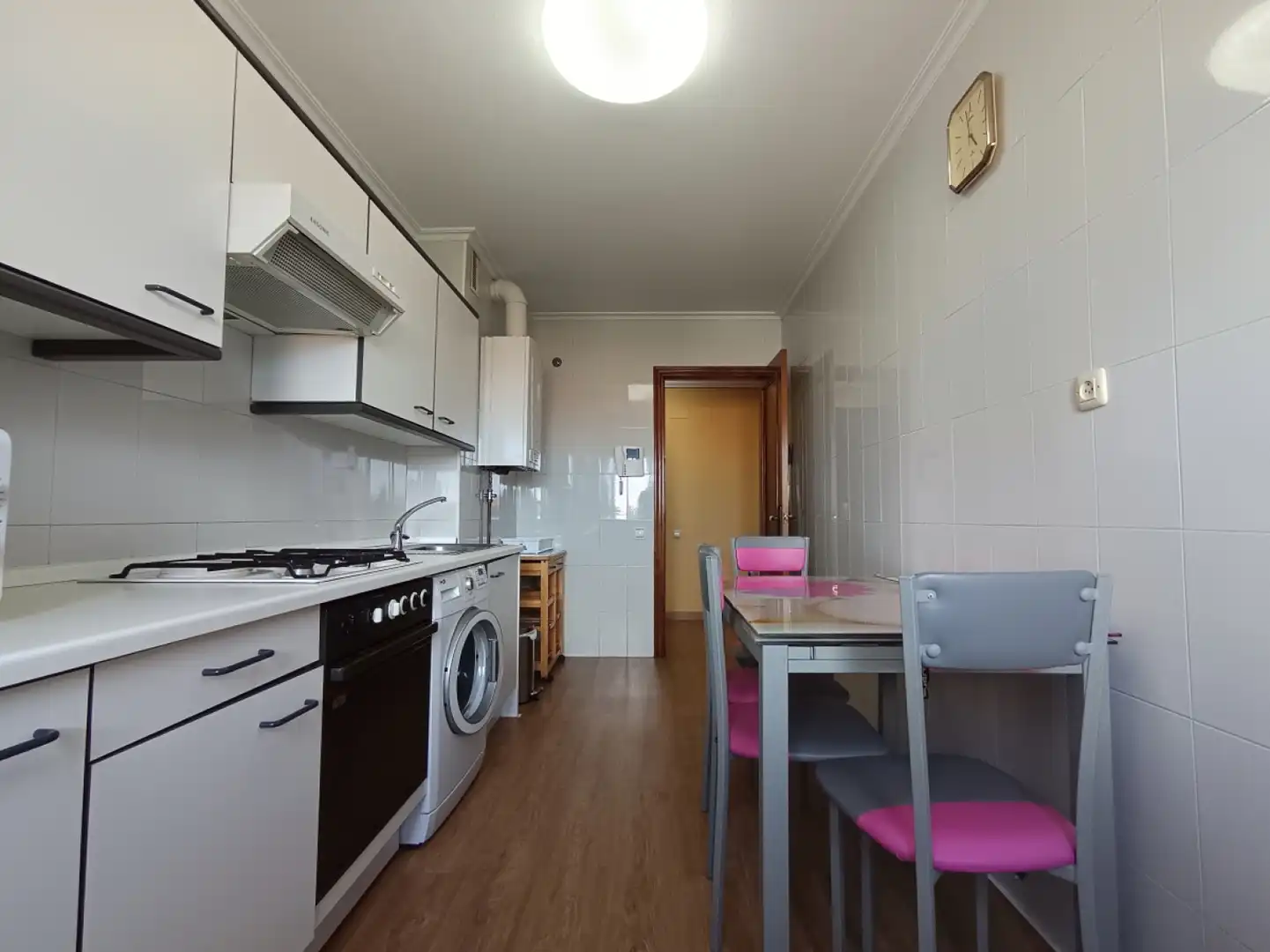 Küche von Wohnung zur Miete in Gijón  mit Heizung, Abstellraum und Möbliert