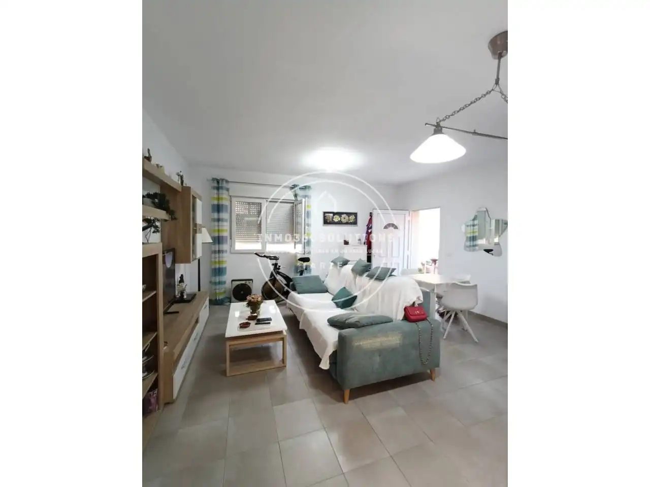 Wohnzimmer von Fabrikhallen zum Verkauf in Algeciras
