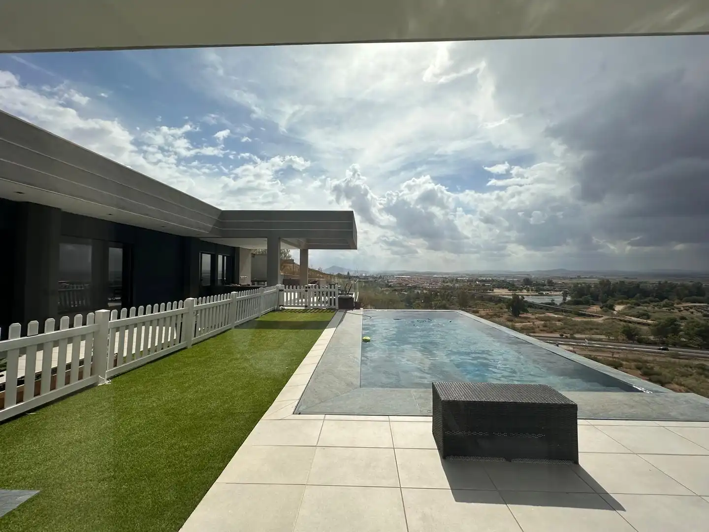 Villa mit Pool zum Verkauf in Medellín