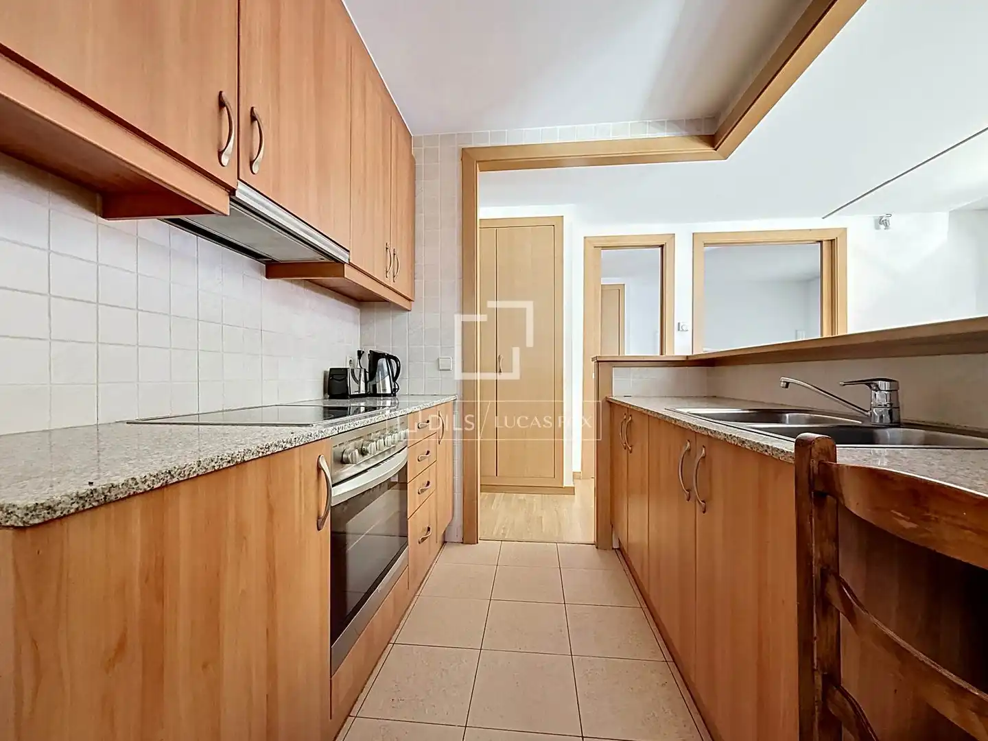 Cocina de Piso de alquiler en Madrid con Calefacción, Parquet y Trastero