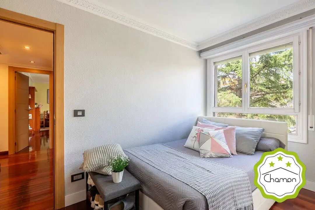 Piso con ascensor en venta en Paseo Urgoiti Kalea, imagen 2
