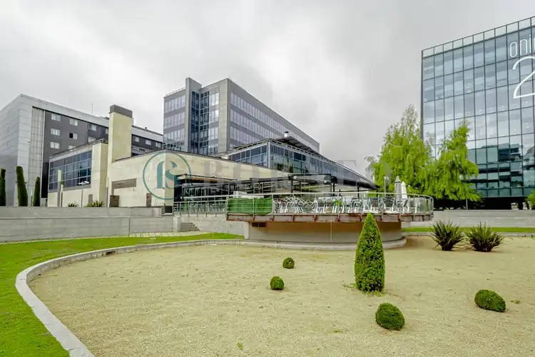 Vista exterior de Oficina de lloguer en Madrid