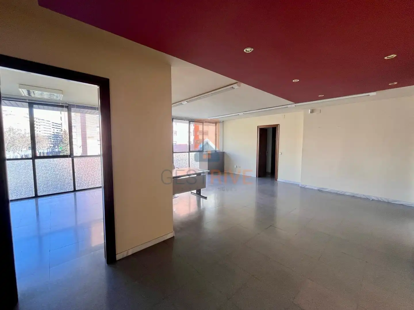 Office for sale in Joc de la Bola - Camps d'Esports
