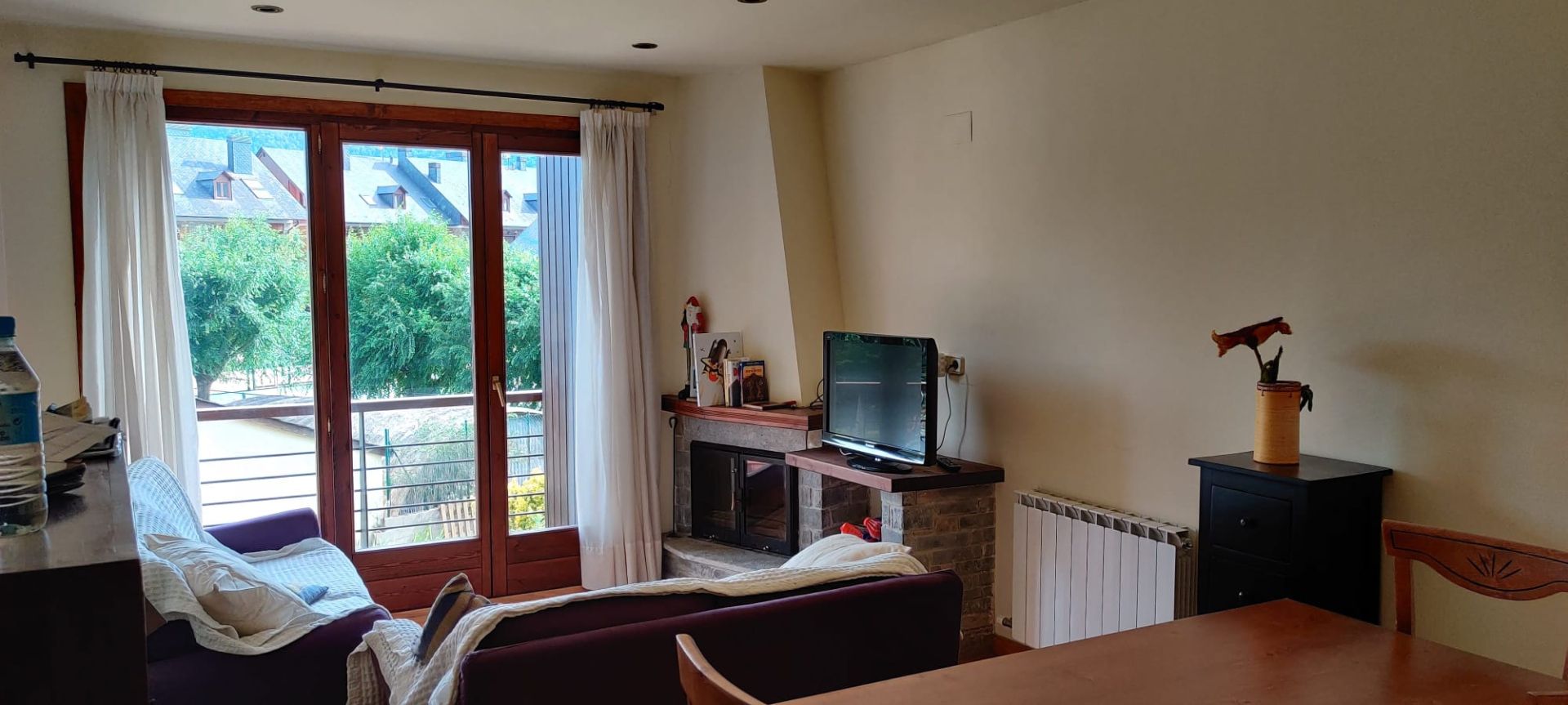 Sala d'estar de Dúplex en venda en Esterri d'Àneu amb Moblat i Balcó