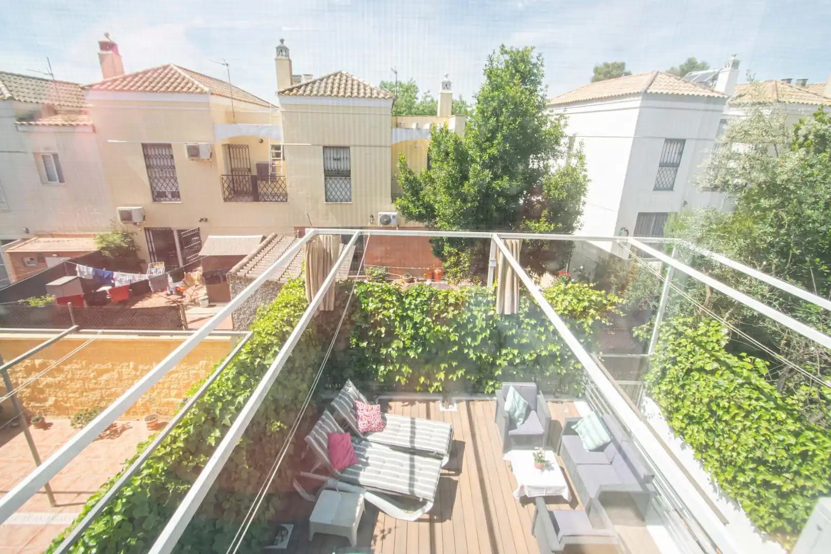 Terraza de Casa adosada en venta en Valencina de la Concepción con Aire acondicionado, Trastero y Piscina comunitaria