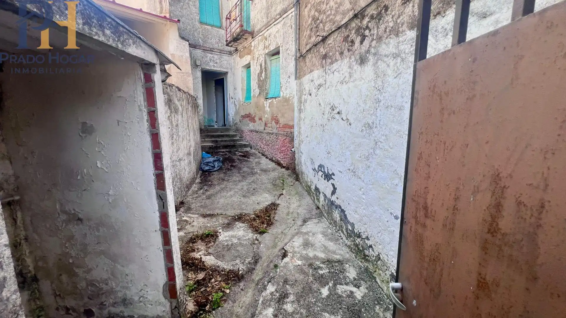 Casa o xalet en venda en Montesclaros amb Balcó