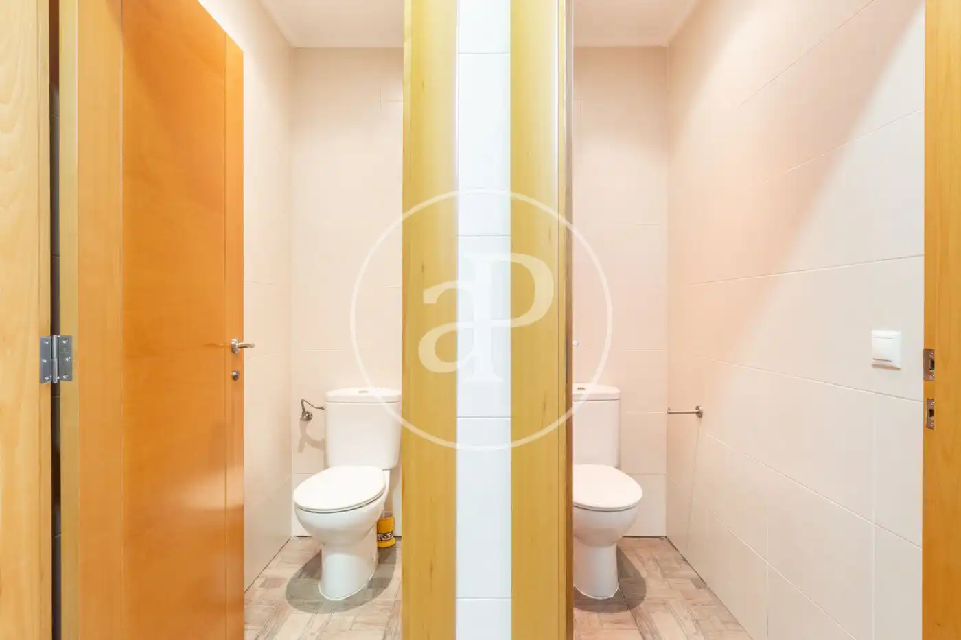 Baño de Finca rústica en venta en Torrent con Aire acondicionado, Calefacción y Jardín privado
