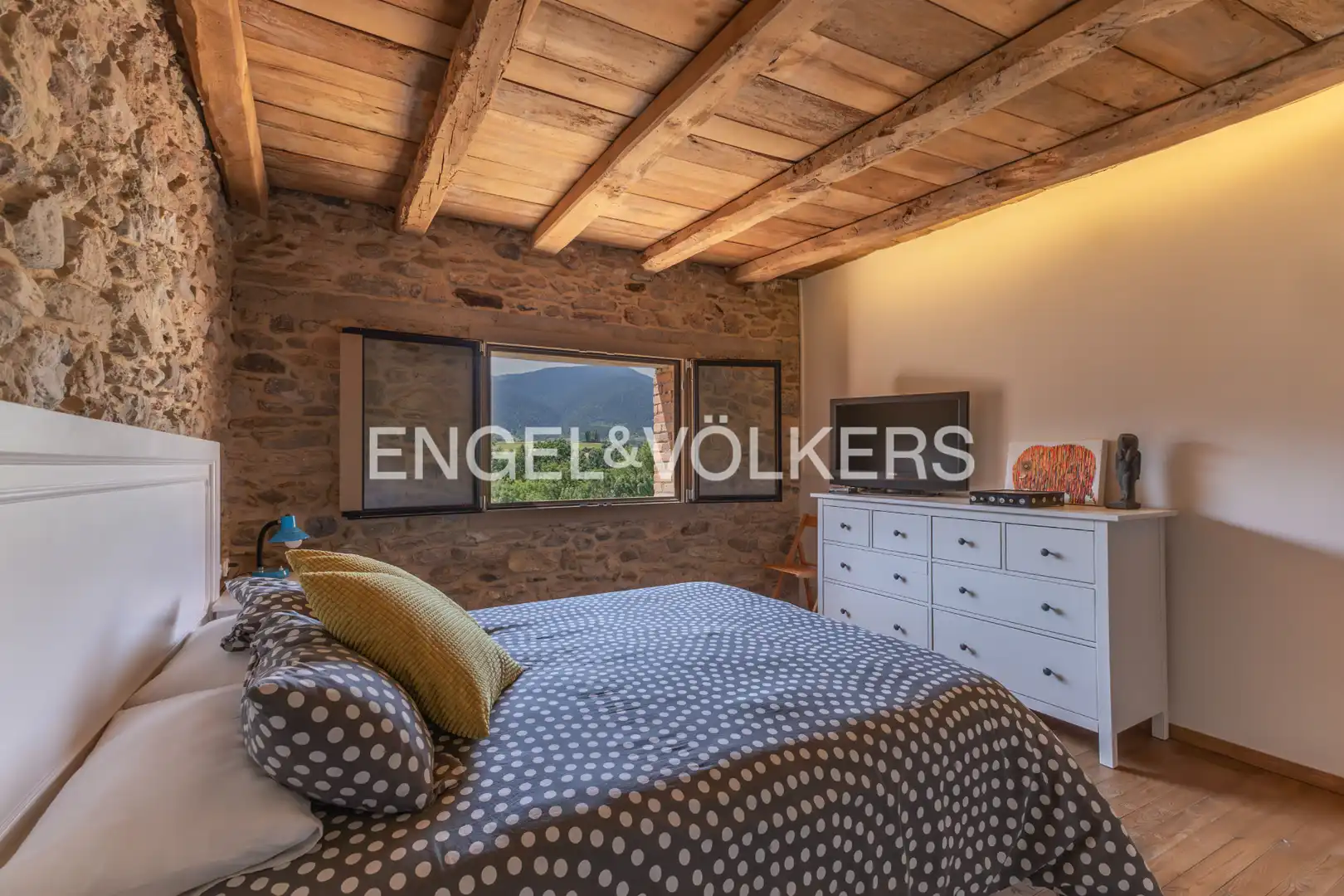 Dormitori de Casa o xalet en venda en Bellver de Cerdanya amb Calefacció, Jardí privat i Parquet