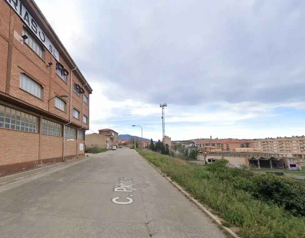 Gewerbefläche zum Verkauf in Calle Pinos 8, imagen 3