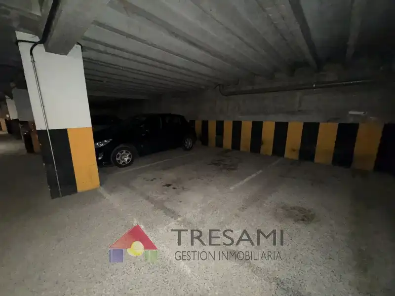 Parkplatz von Garage zum Verkauf in Oviedo 