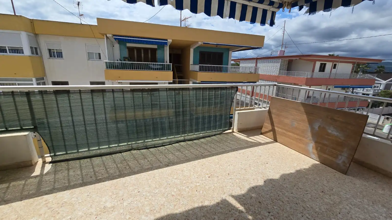 Terrassa de Apartament en venda en Oliva amb Terrassa, Moblat i Forn
