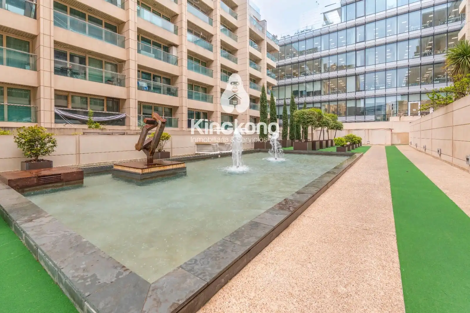 Terrassa de Dúplex de lloguer en Madrid amb Aire condicionat, Calefacció i Terrassa