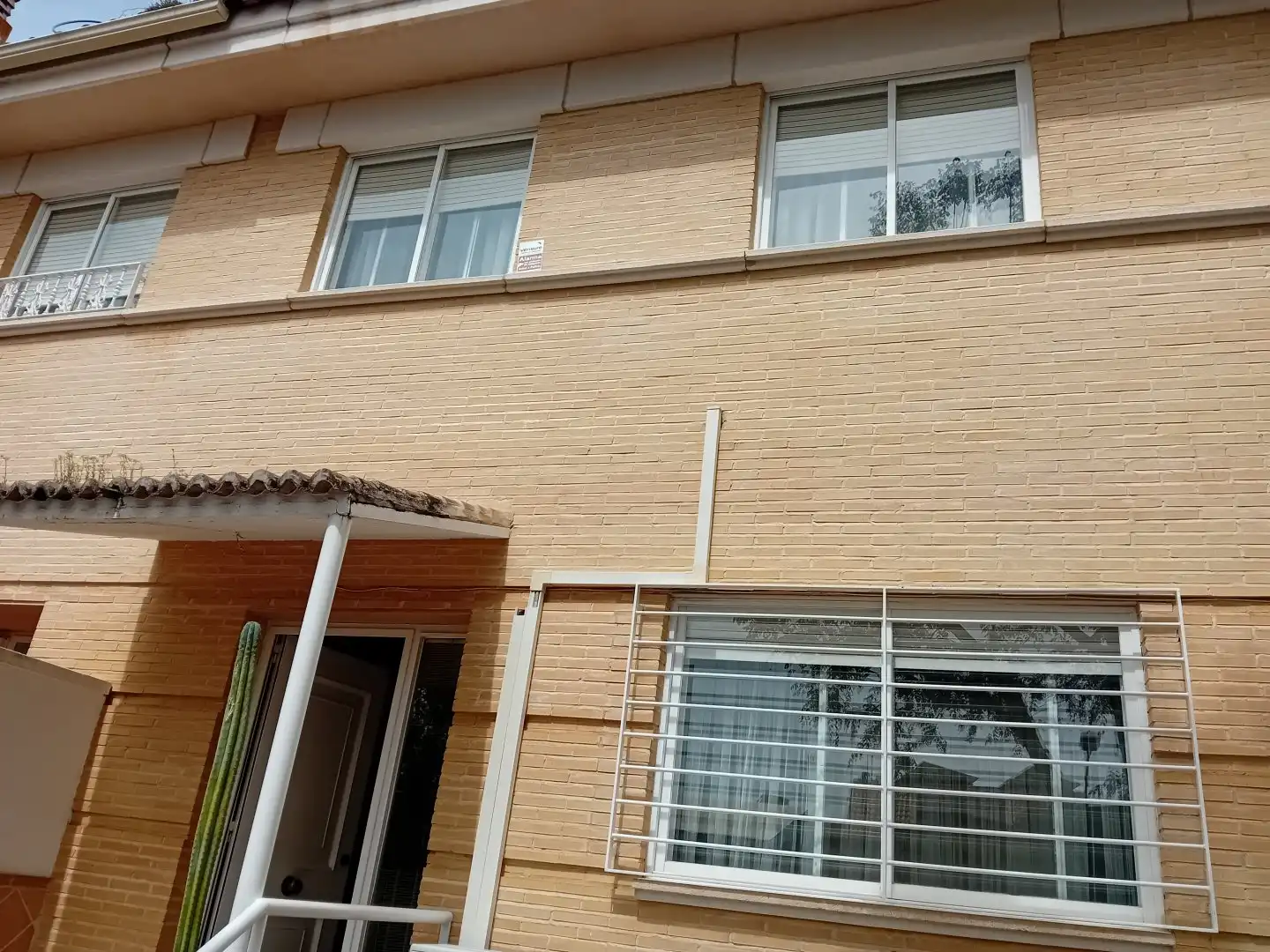 Vista exterior de Casa o xalet en venda en Ciudad Real amb Aire condicionat, Calefacció i Terrassa