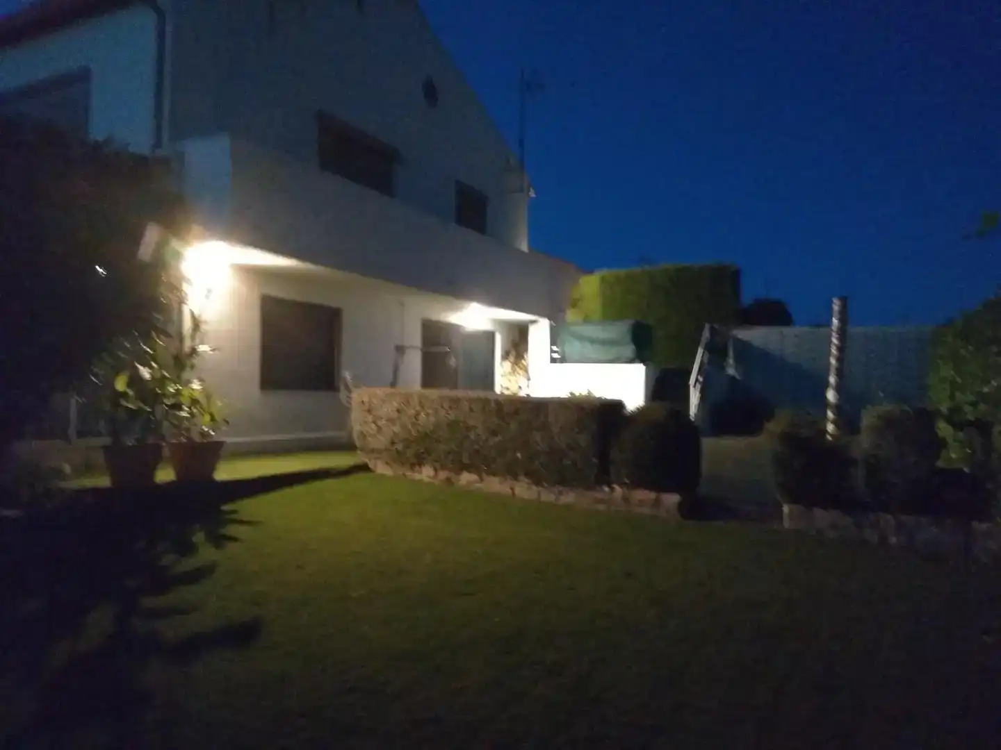 Jardí de Casa o xalet en venda en San Cebrián de Castro amb Jardí privat, Traster i Moblat