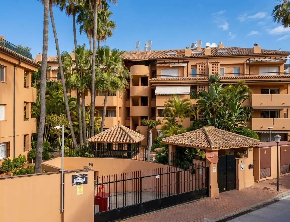 Apartament amb piscina de lloguer a 32 AV JACARANDA