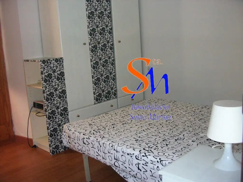 Apartament amb terrassa en venda a Casco Antiguo, imagen 9