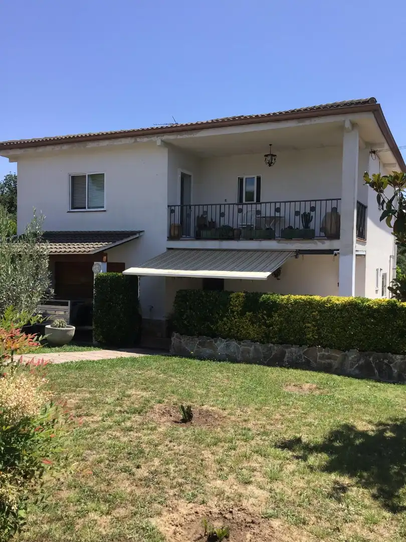 Außenansicht von Haus oder Chalet zum Verkauf in Santa Coloma de Farners mit Heizung, Privatgarten und Terrasse