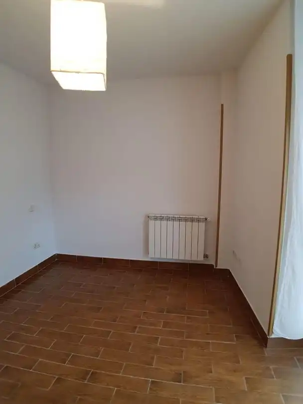 Wohnung zur Miete in Madrid mit Heizung, Privatgarten und Terrasse