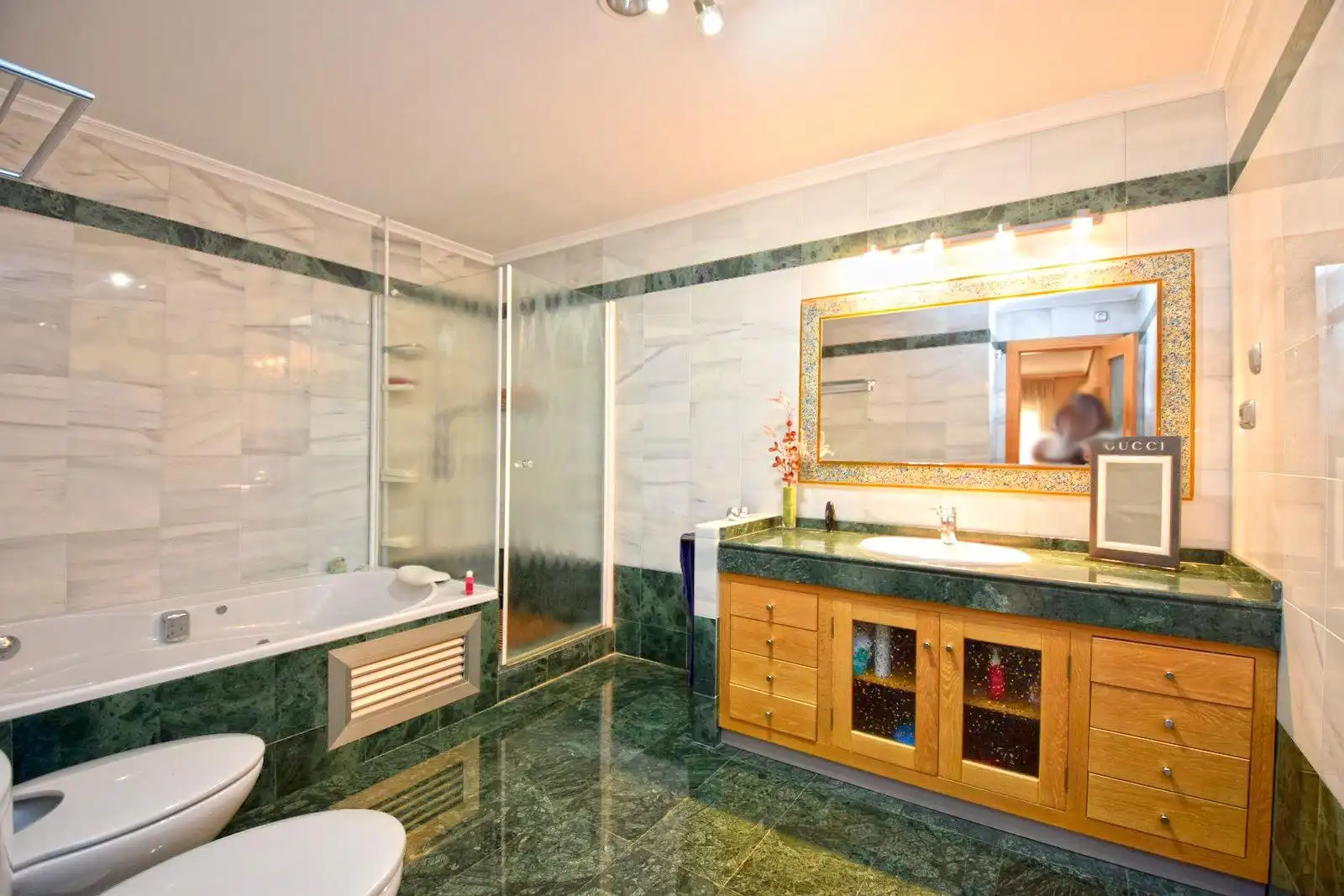 Badezimmer von Wohnung zum Verkauf in El Ejido mit Klimaanlage, Heizung und Parkett