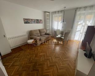Living room of Apartment to rent in Salamanca Capital  with Heating, Parquet flooring and Furnished
