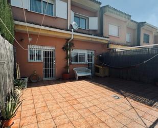 Exterior view of Single-family semi-detached for sale in  Toledo Capital  with Heating, Private garden and Terrace