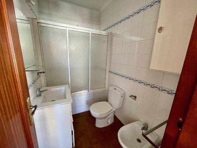 Piso en Venta en Calle Plutón en Avenida de Rota
