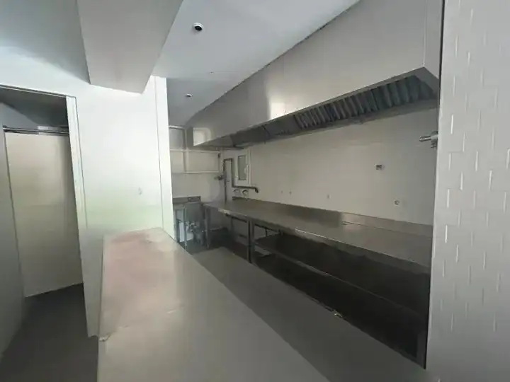 Cuina de Local en venda en Barcelona amb Aire condicionat