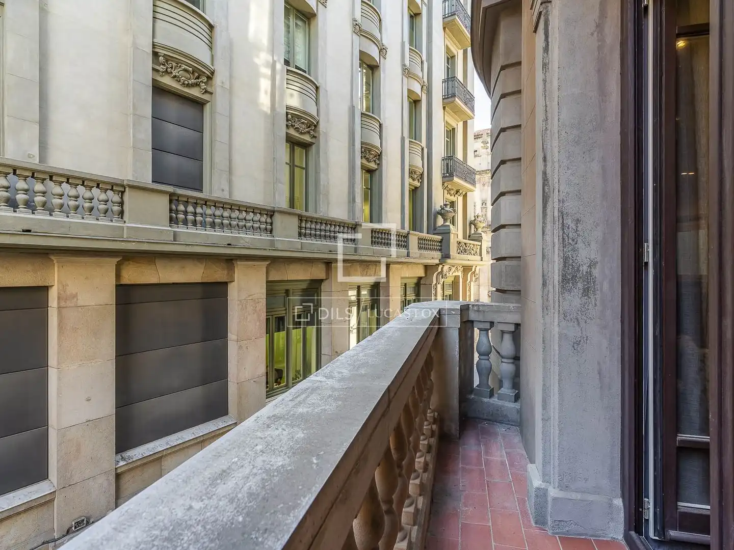 Vista exterior de Piso en venta en Barcelona con Aire acondicionado, Calefacción y Parquet